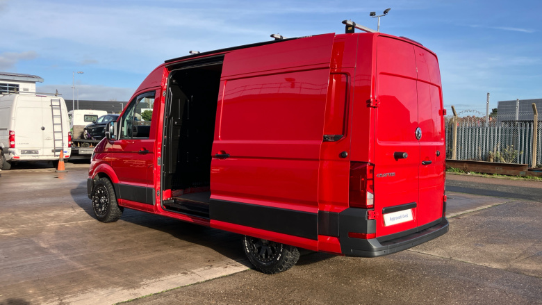 Volkswagen Crafter Cr35 Mwb Diesel 2.0 TDI 177PS Commerce Plus High Roof Van